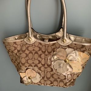 Signature Coach purse